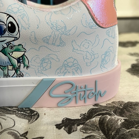 NWT-Disney Stitch Women’s Sneakers, Size 9 - Picture 5 of 10